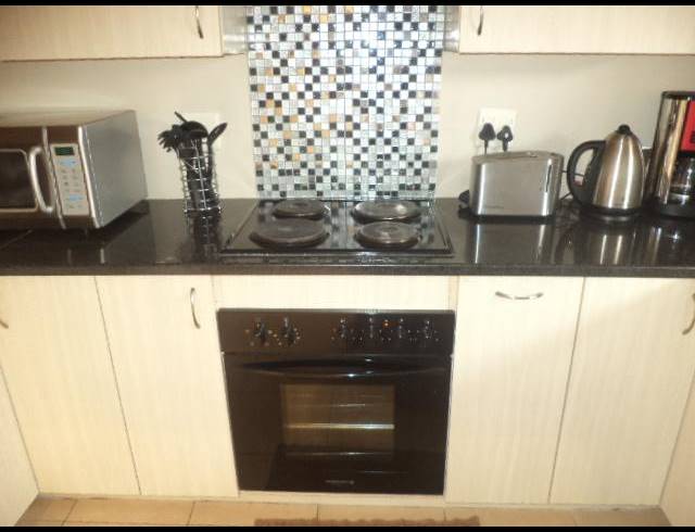 2 BEDROOM TOWNHOUSE FOR SALE IN FERNDALE